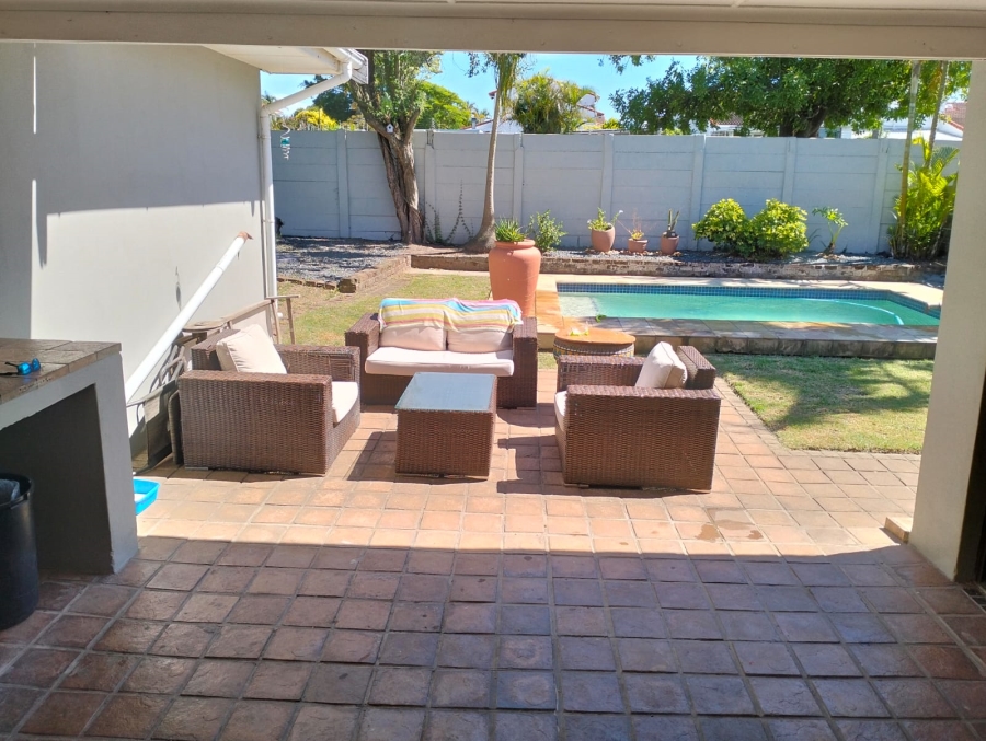 4 Bedroom Property for Sale in Beacon Bay Eastern Cape